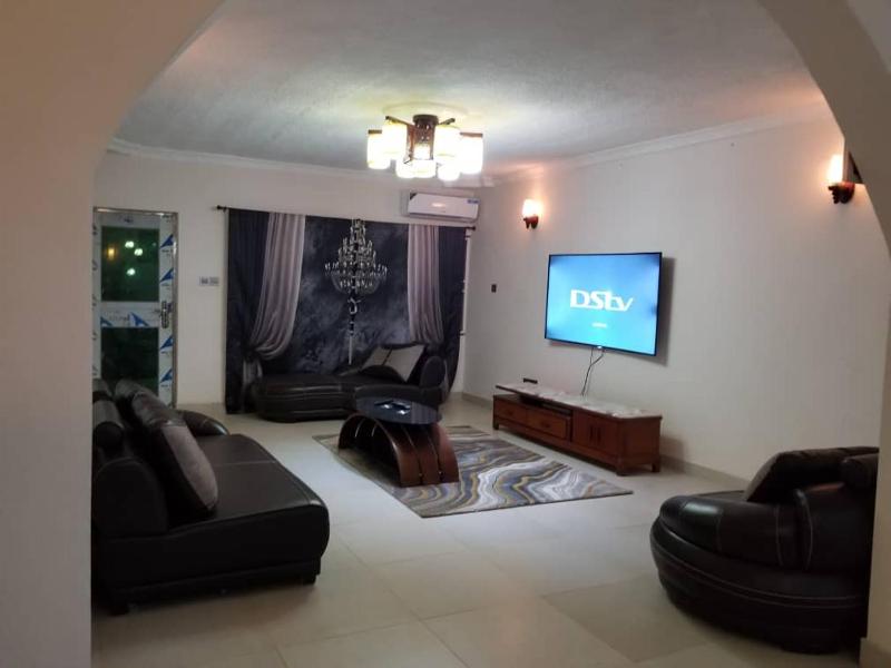 PhaGibs Inn Hotel - image 12