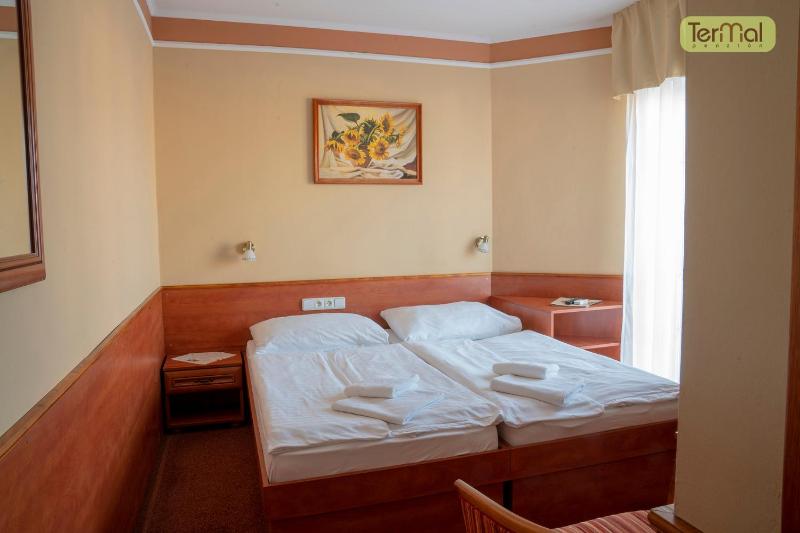 Classic Double Room (No Balcony) image 4