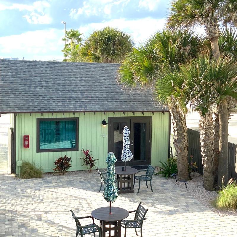 One-Bedroom Cottage image 4