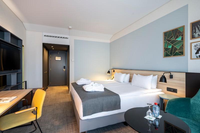 Standard Room image 3