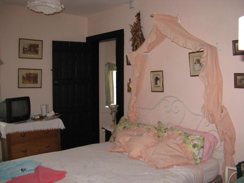 Double Room image 1