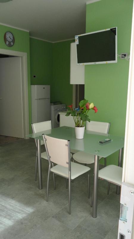 One-Bedroom Apartment with Garden View image 1