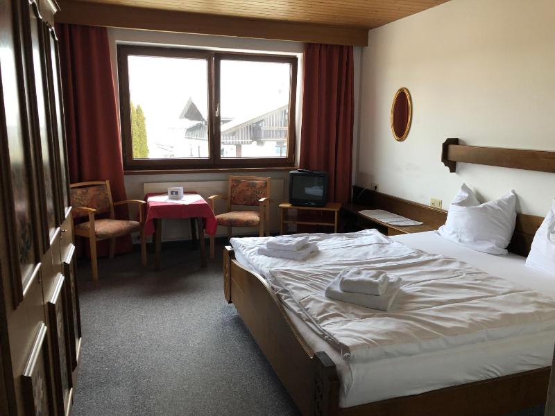 Double Room with Balcony image 1
