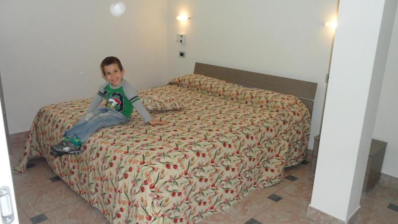 One-Bedroom Apartment with Garden View image 3