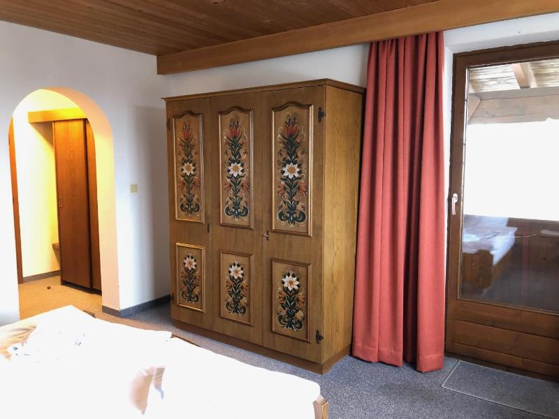 Double Room with Balcony image 3
