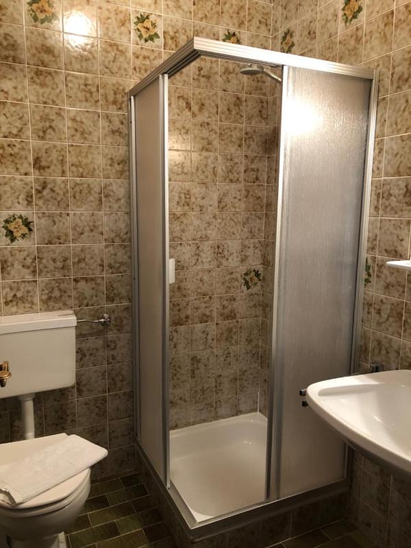 Double Room with Balcony image 4