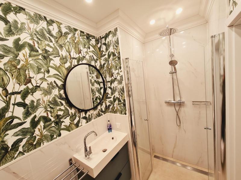 Deluxe Suite image 3