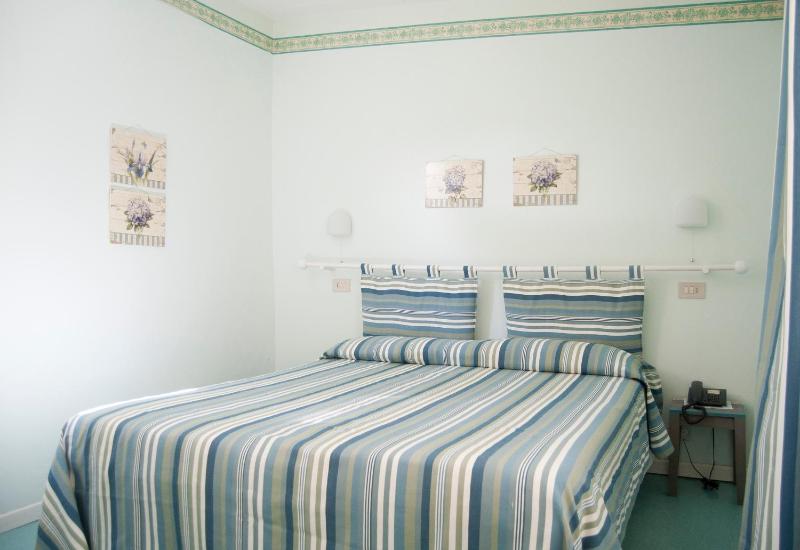 Economy Double or Twin Room image 4