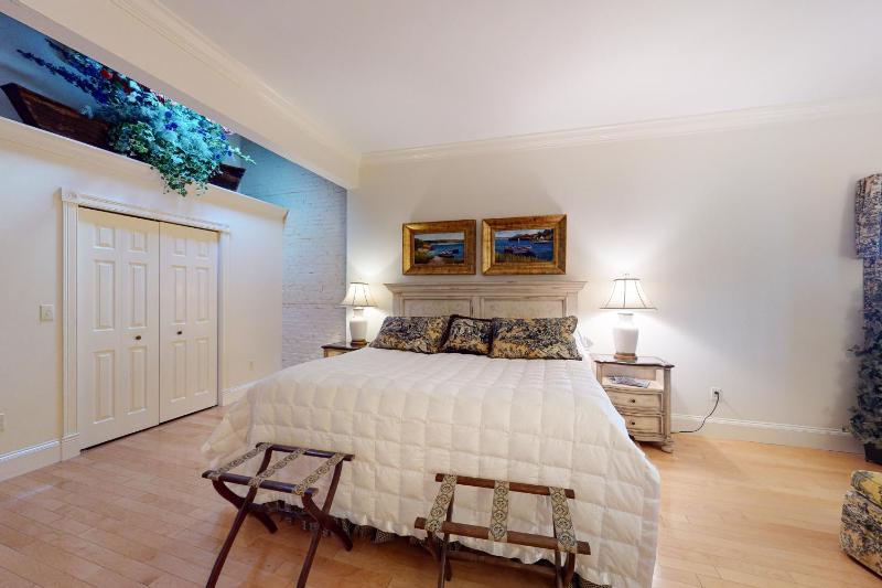 One Bedroom Apartment