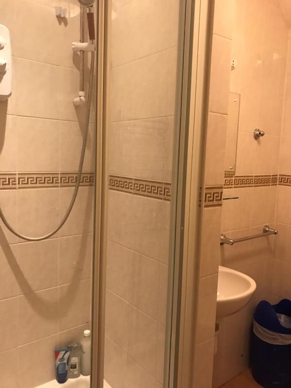 Double Room with Shared Toilet image 2