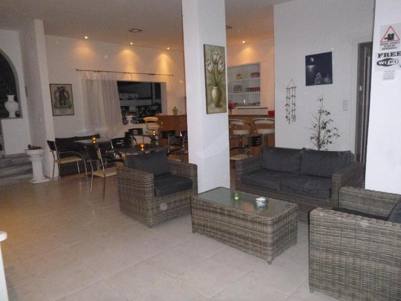 Karafelas Hotel - image 20