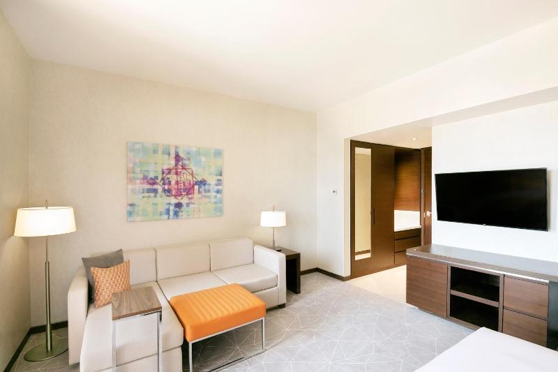 Standard Room - Complimentary Transfer to Gold Souk image 2