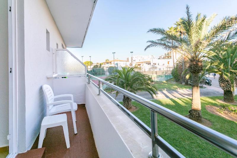 Single Room with Balcony image 3