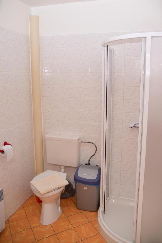 Quadruple Room image 4