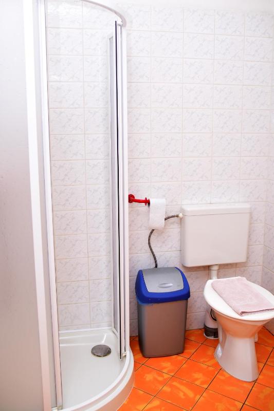 Quadruple Room image 2