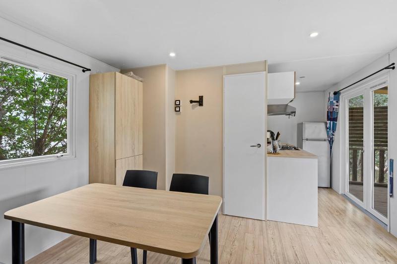 Mobile Home Three bedrooms  image 4