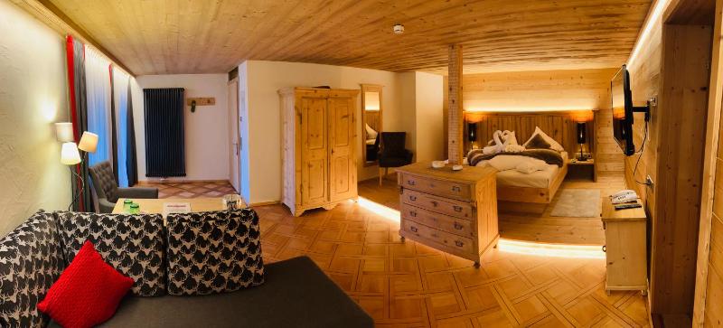 Standard Suite image 4