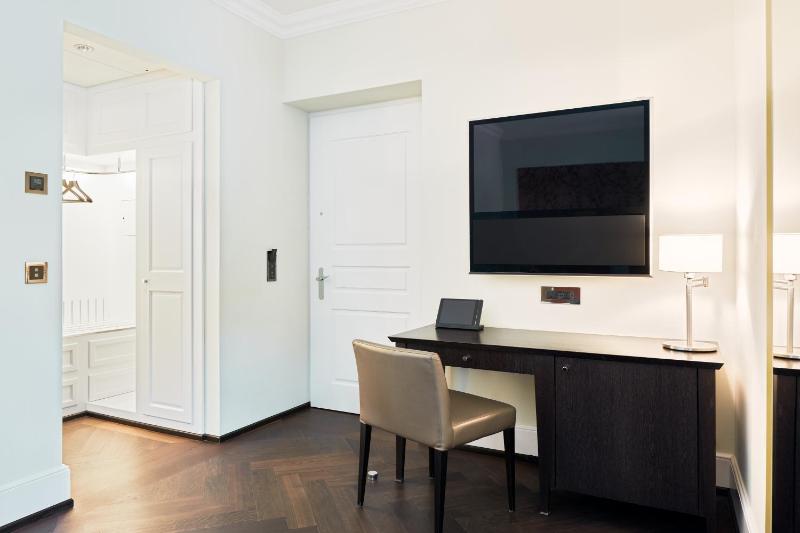 Superior Single Room image 3