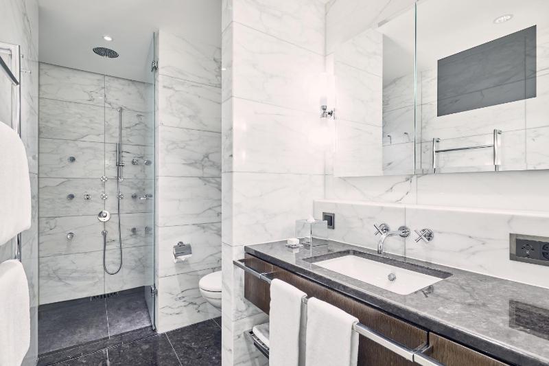 Superior Single Room image 4