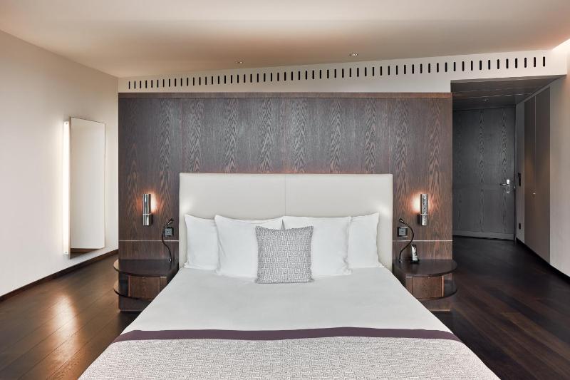 Superior Double Room image 4