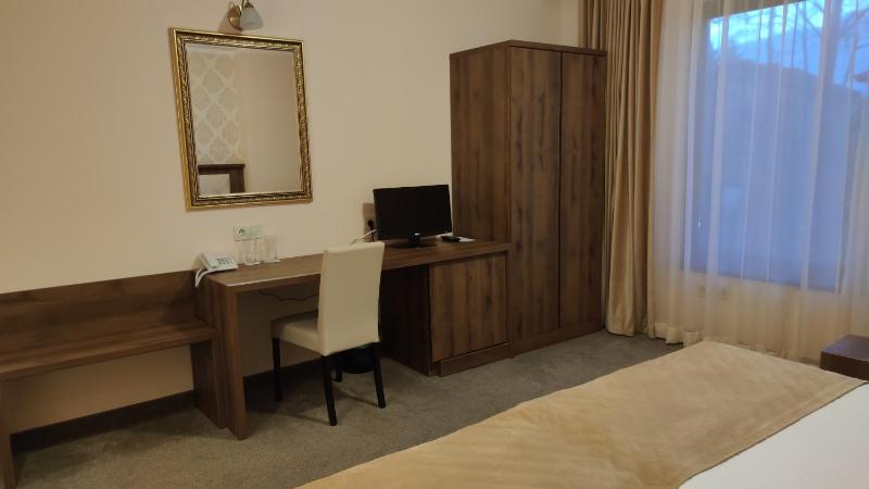 Double Room without Balcony image 4