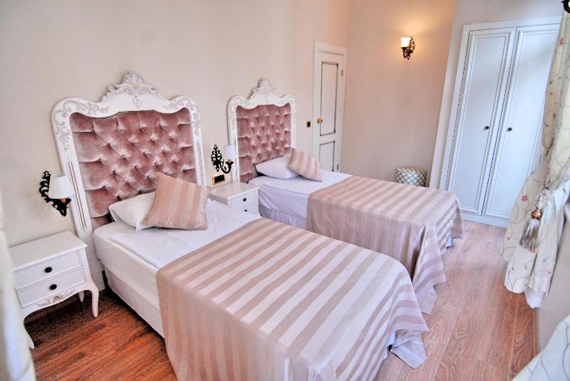 Suite with Balcony image 4