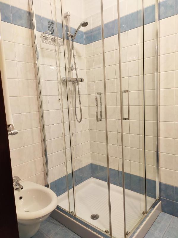 Single Room image 3