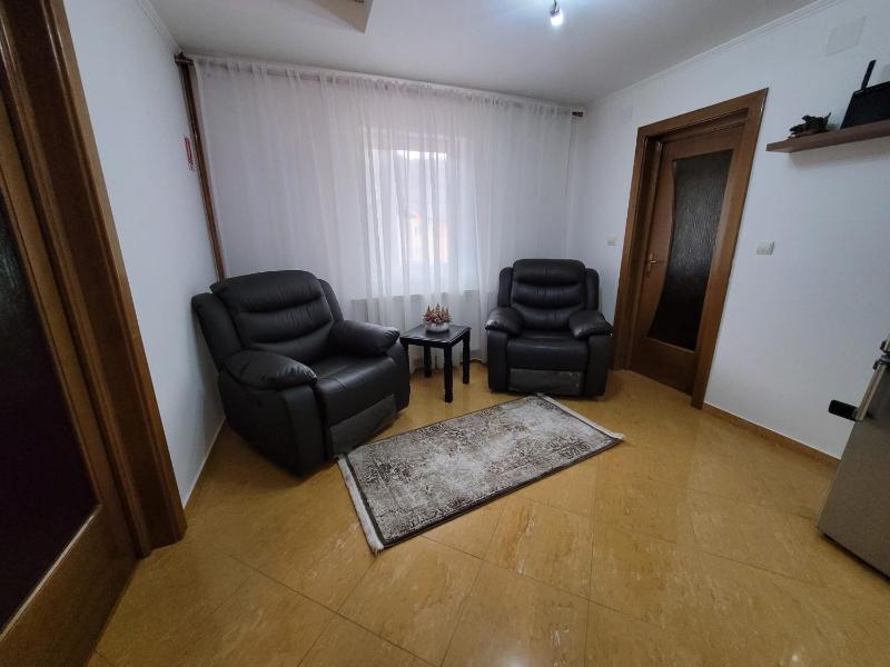 Deluxe Double Room image 3