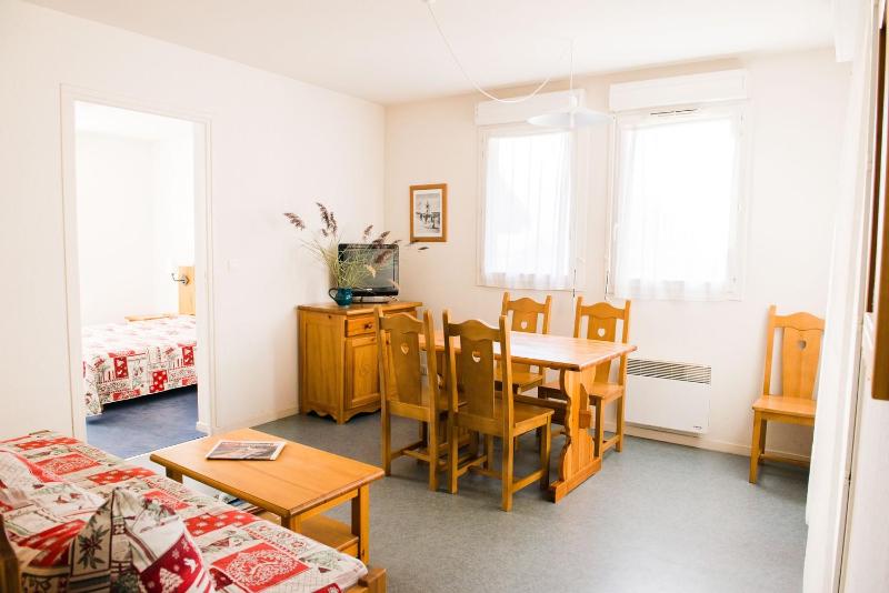 Two-Room Apartment with Balcony (6 Adults) image 2