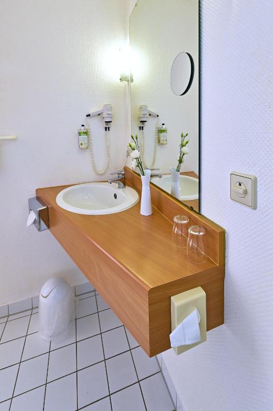 Standard  Double Room image 1