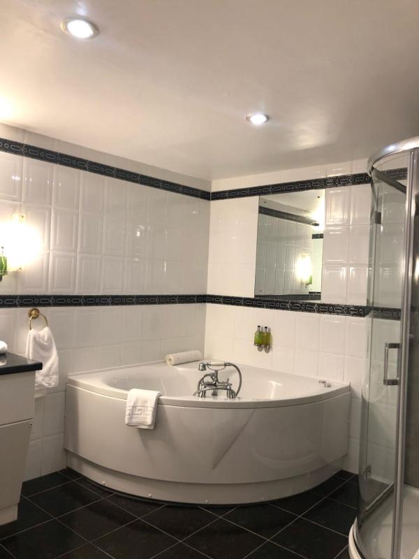 Family Suite with Sea View image 1