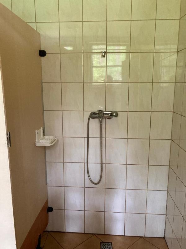 Chalet with Shared Bathroom image 2