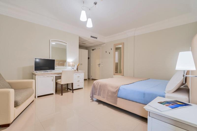 Triple Room image 4