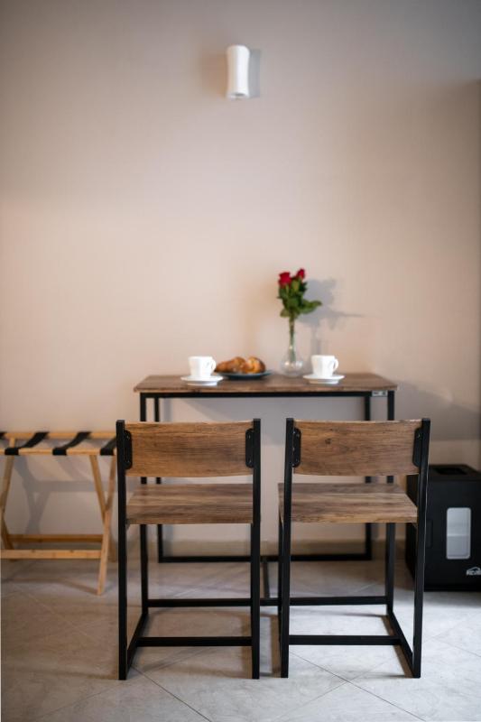 Residence Appartamenti Santa Teresa a Chiaia - image 2