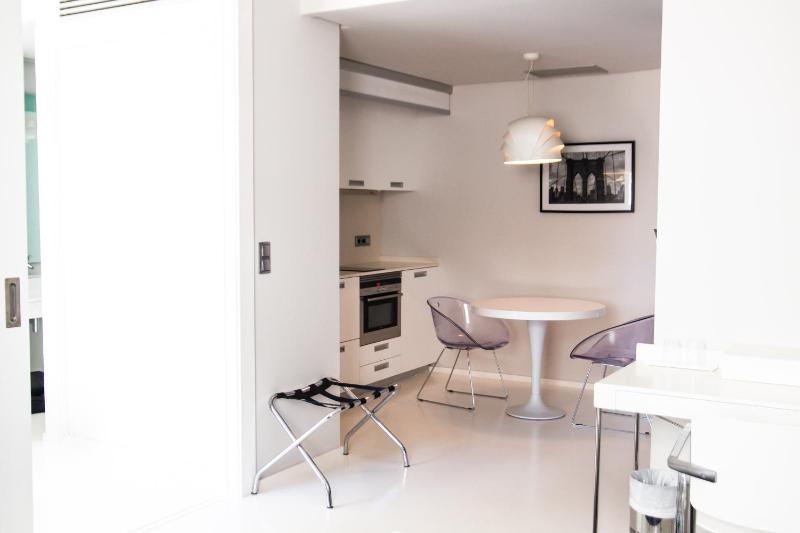 King Suite image 3