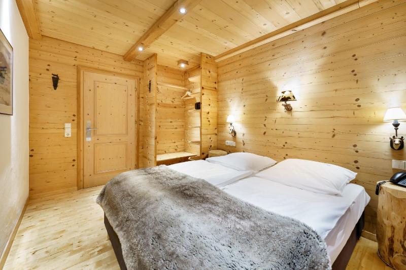 Comfort Double Room Mountain Chalet Style image 3
