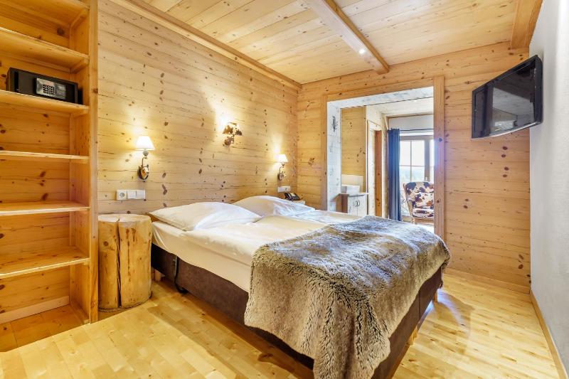 Comfort Double Room Mountain Chalet Style image 4
