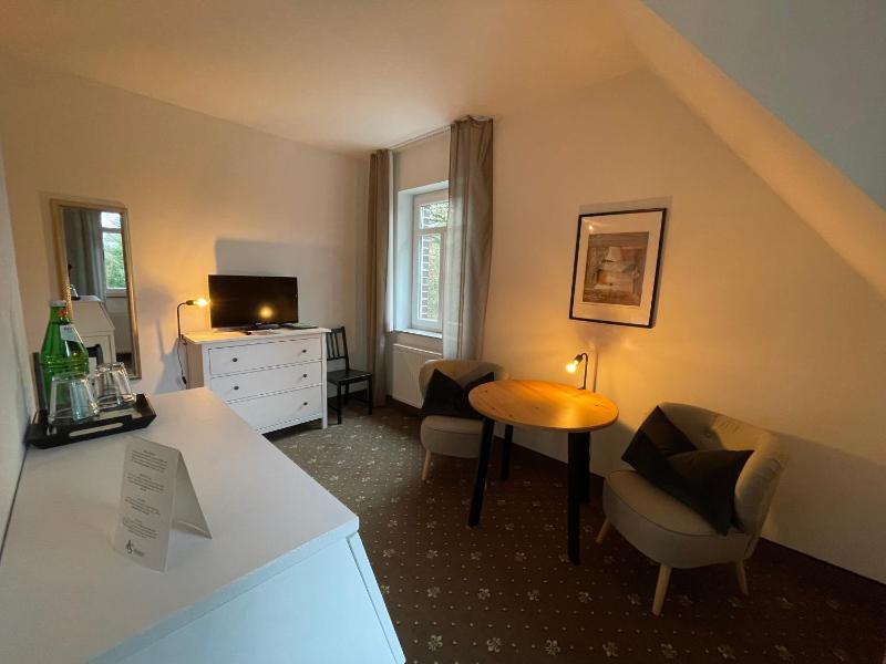 Double Room image 1