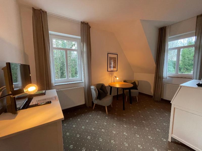 Double Room image 2