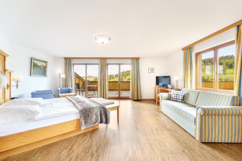 Deluxe Double Room Country Style image 4