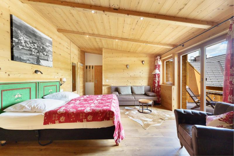 Deluxe Double Room Mountain Chalet Style image 3