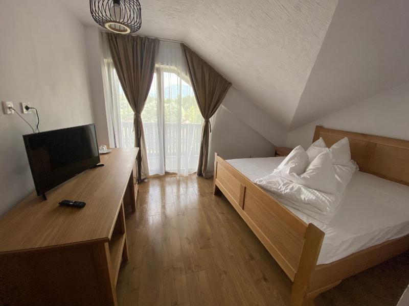 Double Room - Attic image 2