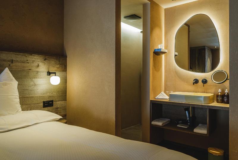Junior Suite with Matterhorn View image 1