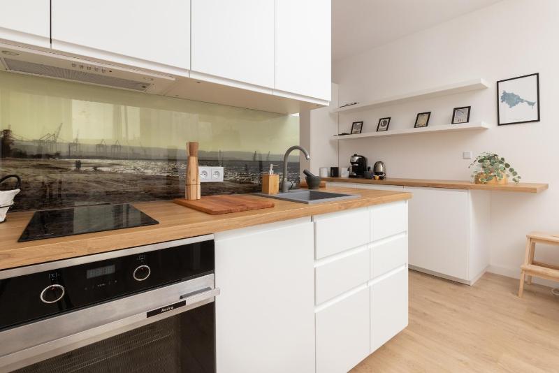 Baltic Nomad Studio Bastion Walowa Old Town by Noclegi Renters - image 13