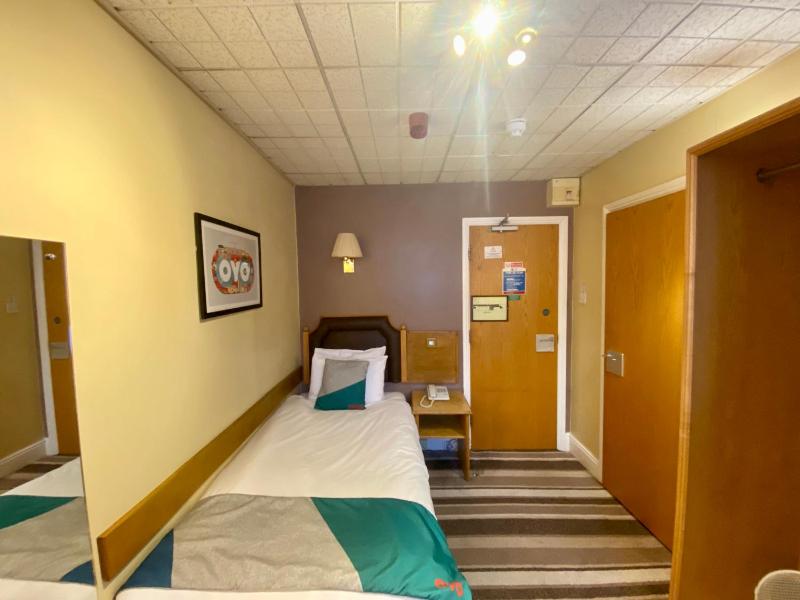 Standard Single Room image 1