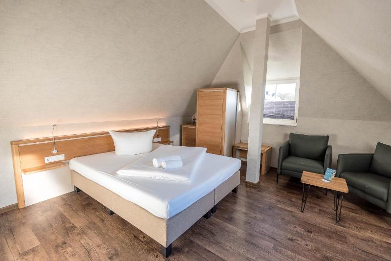 Standard Einzelzimmer 2. Etage ohne Terrasse/Balkon image 1