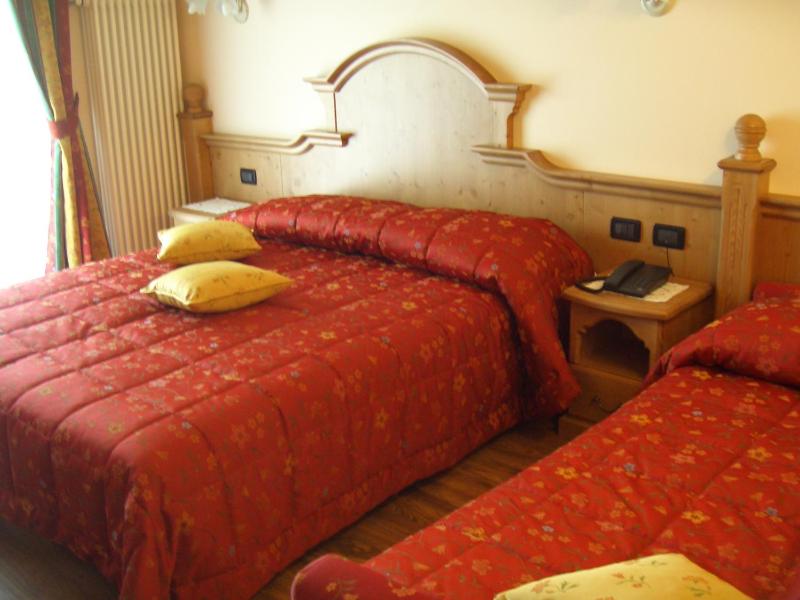 Classic Quadruple Room image 1