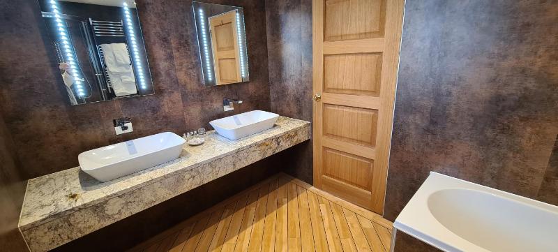 Courtyard - Double or Twin (Pet-Friendly) image 3