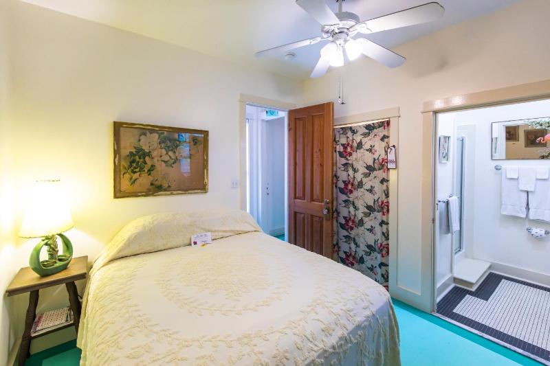 Hibiscus Coffee & Guesthouse - image 45