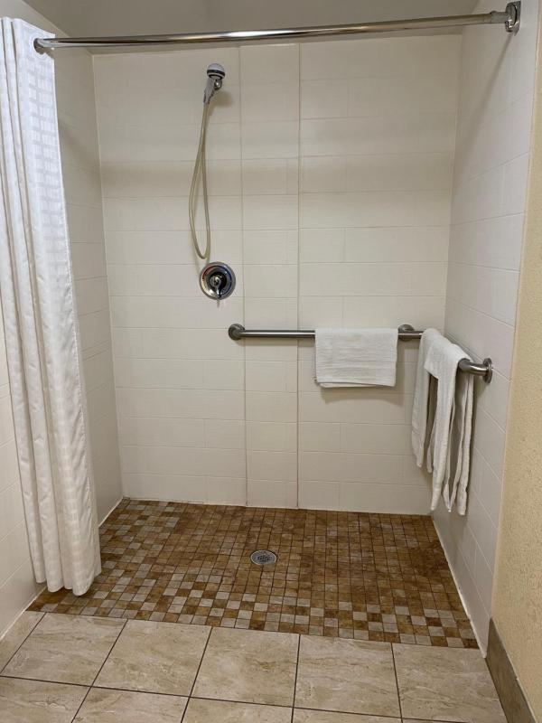 Double Room - Disability Access image 3